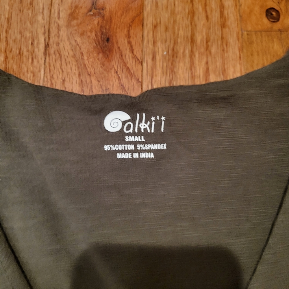 Alik'i V-Neck A-Line Dress, Small - Picture 3 of 3